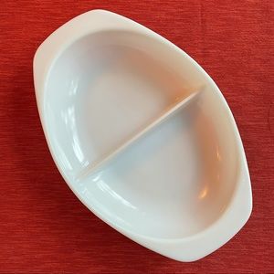 Like New Vintage Pyrex 1063 Divided Baking Dish Opal White Milk Glass 1.5 Qt